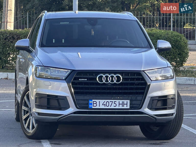 Внедорожник / Кроссовер Audi Q7 2018 в Черкассах