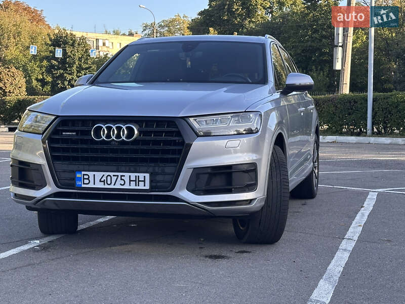 Внедорожник / Кроссовер Audi Q7 2018 в Черкассах