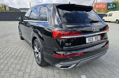 Позашляховик / Кросовер Audi Q7 2020 в 