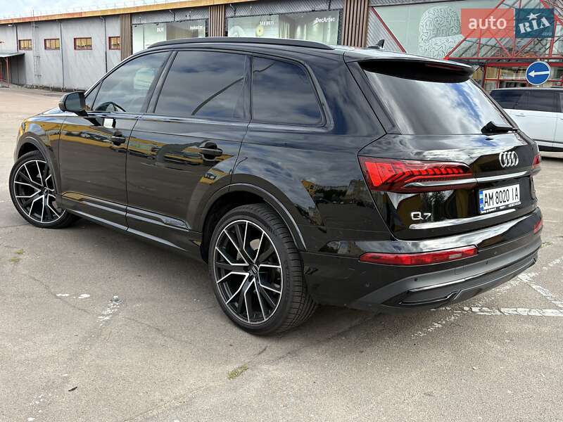 Внедорожник / Кроссовер Audi Q7 2020 в Житомире