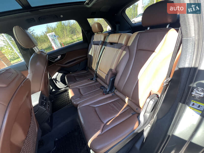 Позашляховик / Кросовер Audi Q7 2016 в Стрию