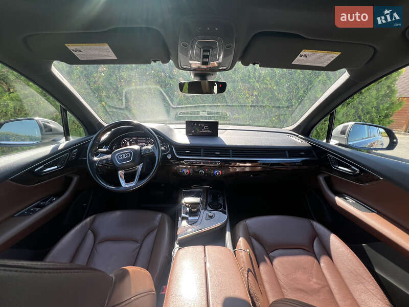 Позашляховик / Кросовер Audi Q7 2016 в Стрию