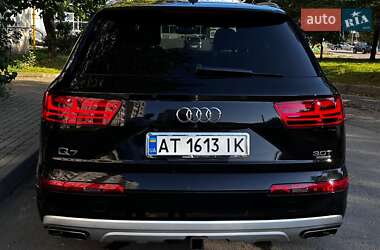 Внедорожник / Кроссовер Audi Q7 2016 в 