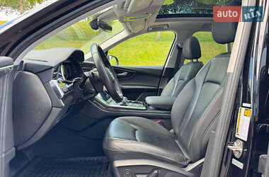 Позашляховик / Кросовер Audi Q7 2020 в 