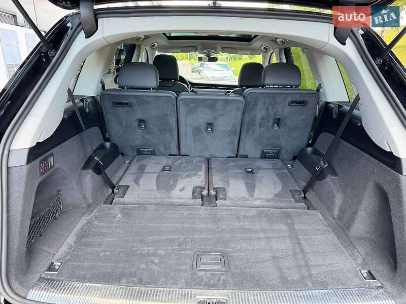 Позашляховик / Кросовер Audi Q7 2020 в Києві