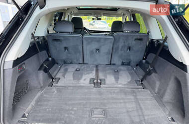 Позашляховик / Кросовер Audi Q7 2020 в 