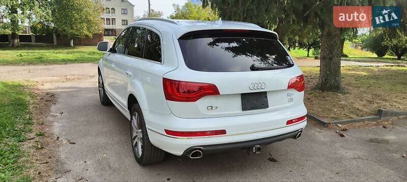 Позашляховик / Кросовер Audi Q7 2015 в Дубні