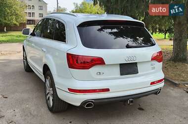 Внедорожник / Кроссовер Audi Q7 2015 в 