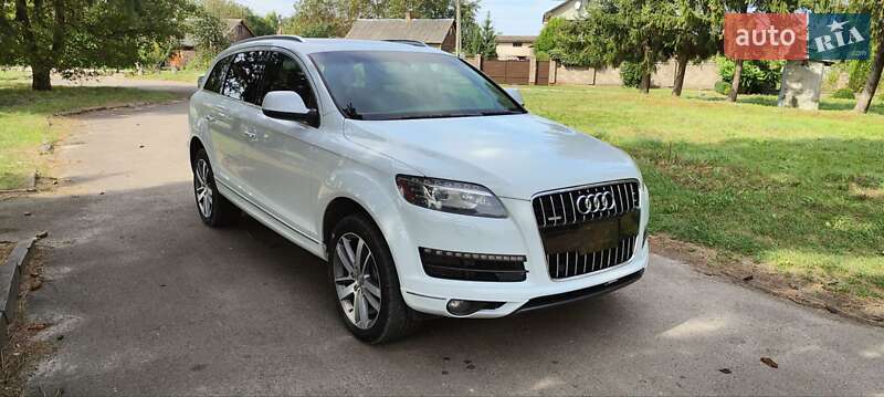 Позашляховик / Кросовер Audi Q7 2015 в Дубні