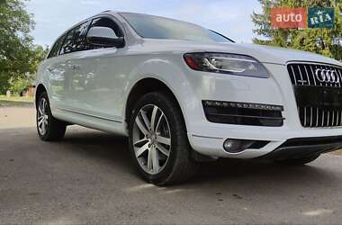 Внедорожник / Кроссовер Audi Q7 2015 в 