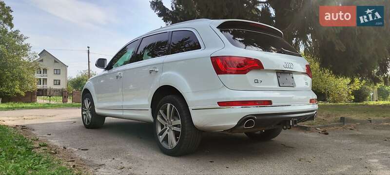 Позашляховик / Кросовер Audi Q7 2015 в Дубні
