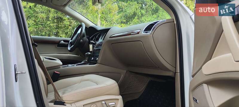 Позашляховик / Кросовер Audi Q7 2015 в Дубні