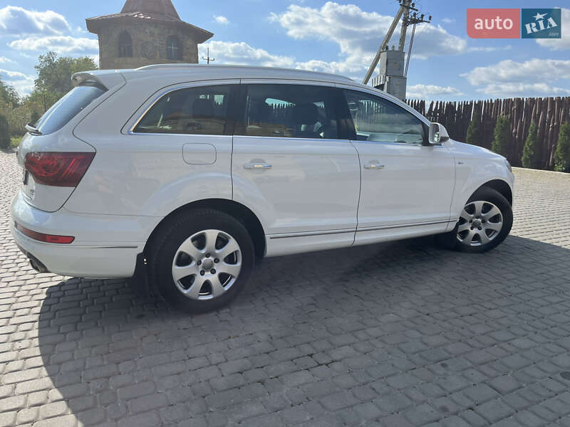 Позашляховик / Кросовер Audi Q7 2013 в Тернополі