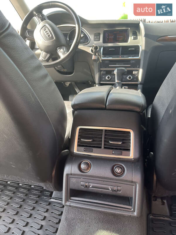 Позашляховик / Кросовер Audi Q7 2013 в Тернополі