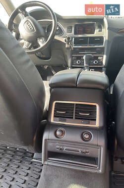 Внедорожник / Кроссовер Audi Q7 2013 в 