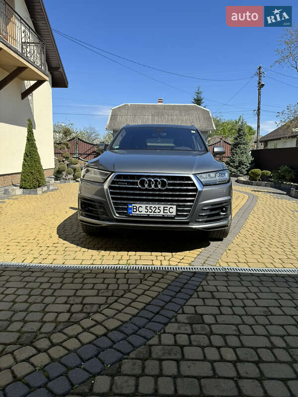 Audi Q7 2015