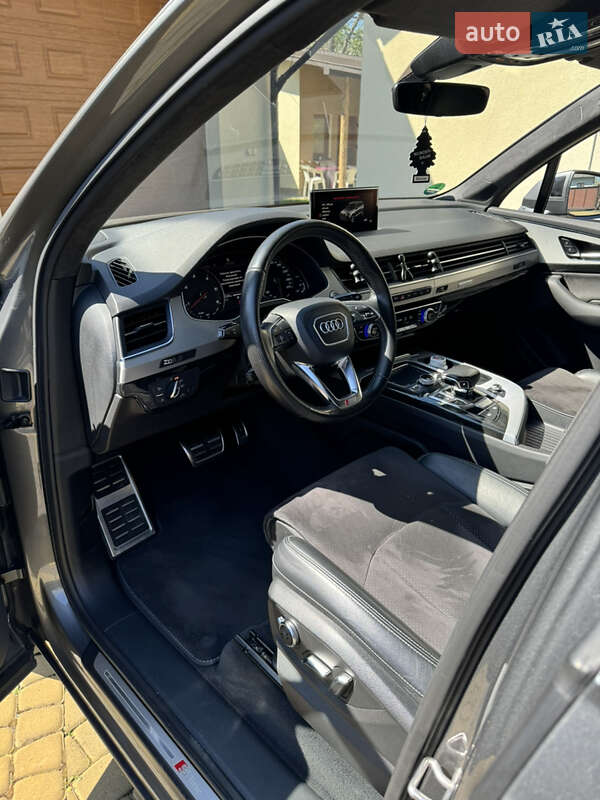 Внедорожник / Кроссовер Audi Q7 2015 в Стрые