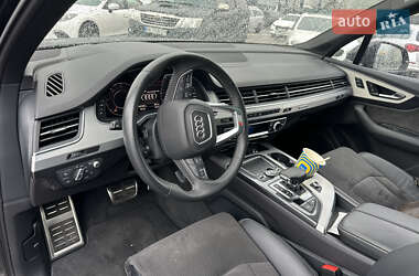 Внедорожник / Кроссовер Audi Q7 2019 в 