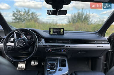 Позашляховик / Кросовер Audi Q7 2016 в 