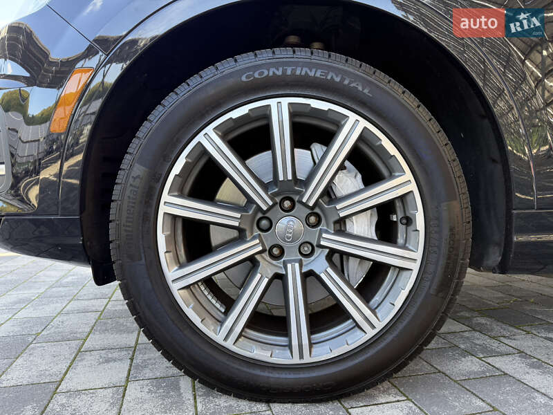 Позашляховик / Кросовер Audi Q7 2017 в Львові