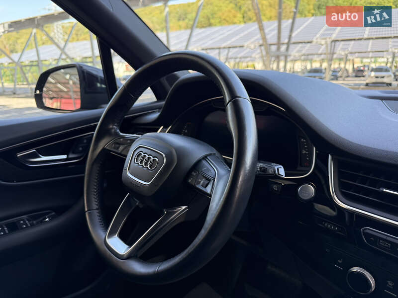Позашляховик / Кросовер Audi Q7 2017 в Львові
