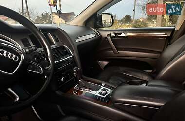 Позашляховик / Кросовер Audi Q7 2011 в 