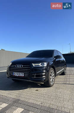 Внедорожник / Кроссовер Audi Q7 2017 в Городке