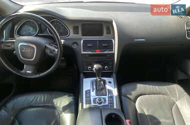 Внедорожник / Кроссовер Audi Q7 2007 в 