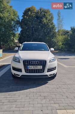 Позашляховик / Кросовер Audi Q7 2013 в  фото 2 Позашляховик / Кросовер Audi Q7 2013 в