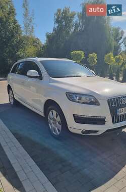 Позашляховик / Кросовер Audi Q7 2013 в  фото 20 Позашляховик / Кросовер Audi Q7 2013 в