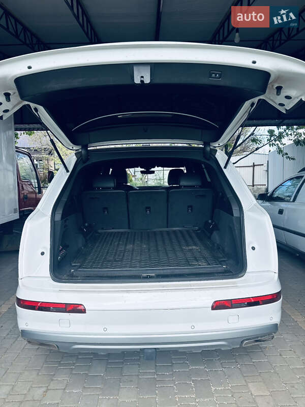 Внедорожник / Кроссовер Audi Q7 2016 в Одессе