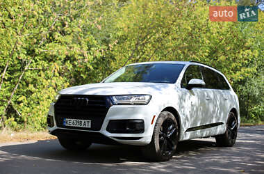 Внедорожник / Кроссовер Audi Q7 2018 в 