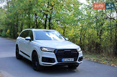 Внедорожник / Кроссовер Audi Q7 2018 в 