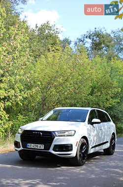 Внедорожник / Кроссовер Audi Q7 2018 в 