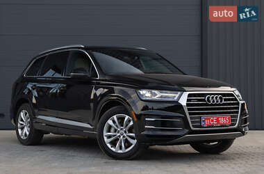 Внедорожник / Кроссовер Audi Q7 2016 в 