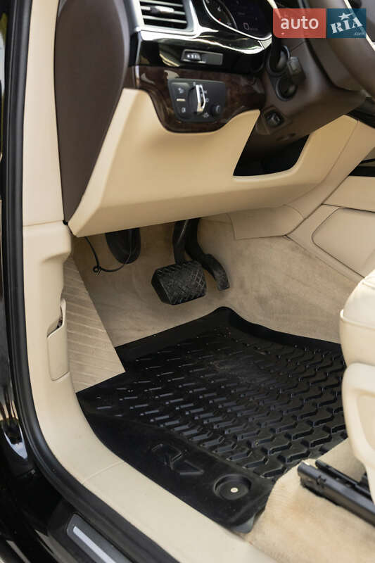 Внедорожник / Кроссовер Audi Q7 2016 в Дубно