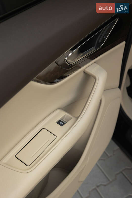 Внедорожник / Кроссовер Audi Q7 2016 в Дубно