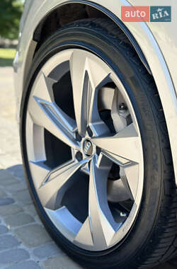 Внедорожник / Кроссовер Audi Q7 2020 в 