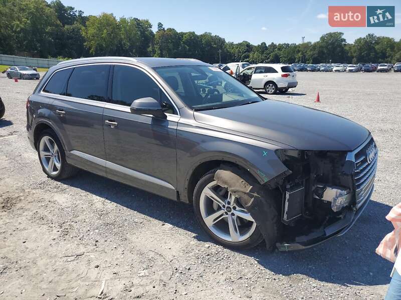 Позашляховик / Кросовер Audi Q7 2019 в Львові