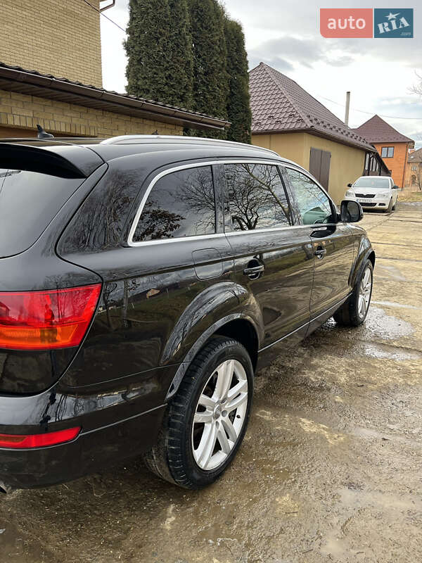 Внедорожник / Кроссовер Audi Q7 2008 в Сторожинце