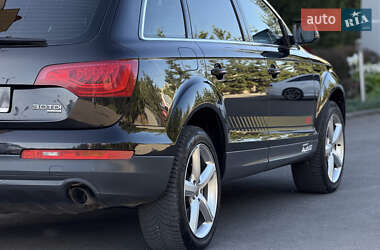 Позашляховик / Кросовер Audi Q7 2009 в 