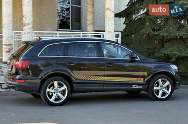 Позашляховик / Кросовер Audi Q7 2009 в 