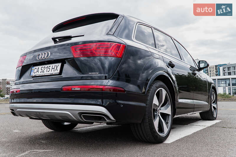 Позашляховик / Кросовер Audi Q7 2016 в Черкасах