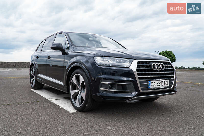 Позашляховик / Кросовер Audi Q7 2016 в Черкасах