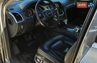Внедорожник / Кроссовер Audi Q7 2012 в 