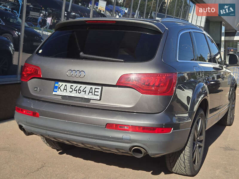 Позашляховик / Кросовер Audi Q7 2012 в Києві