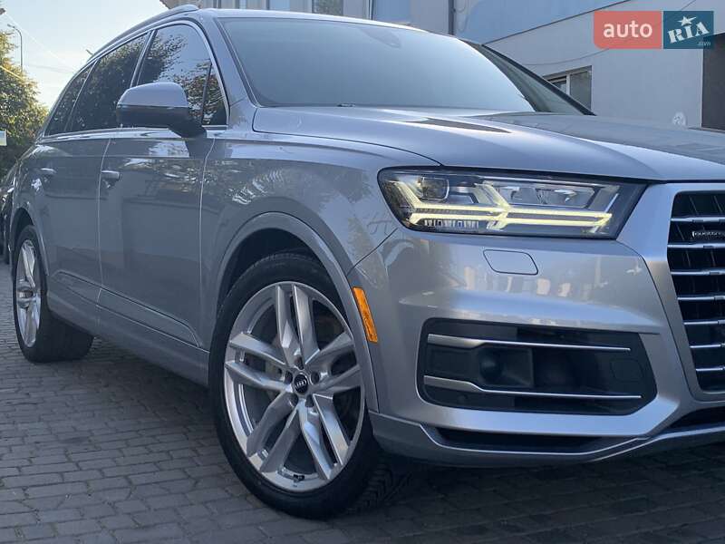 Позашляховик / Кросовер Audi Q7 2016 в Дрогобичі