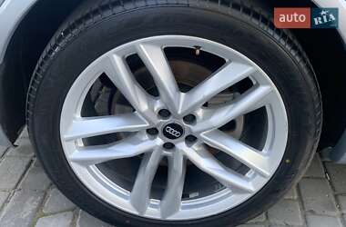 Внедорожник / Кроссовер Audi Q7 2016 в 