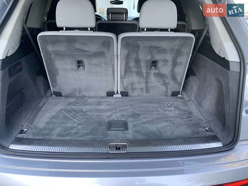 Позашляховик / Кросовер Audi Q7 2016 в Дрогобичі