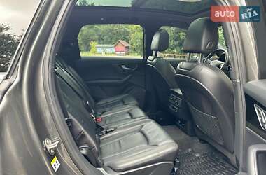 Позашляховик / Кросовер Audi Q7 2018 в 